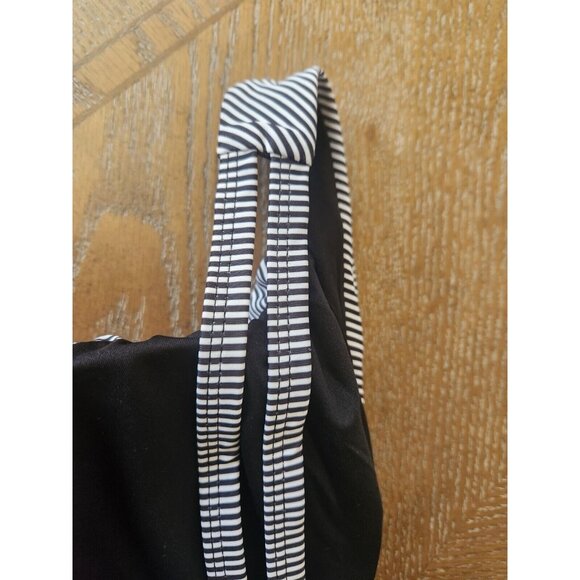 You Di An Black and White One Piece V-neck Wide Strap Swimsuit 4XL - Picture 4 of 9